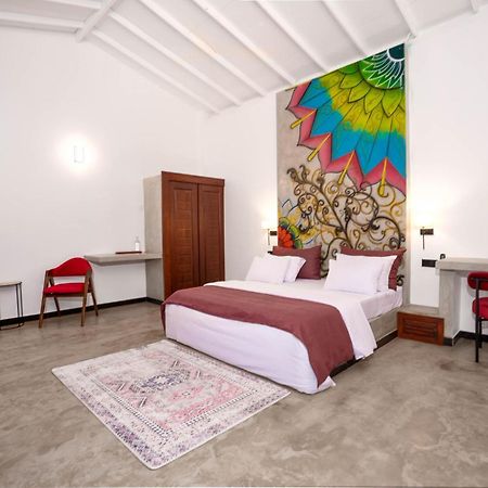 Hasthri Boutique Red Chalet In Ahangama With Pool Near Beach Экстерьер фото